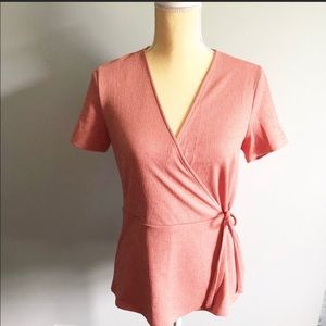 Monteau NWT wrap style short sleeve top size L